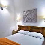 In Umbria Near Trasimeno * Mantignana